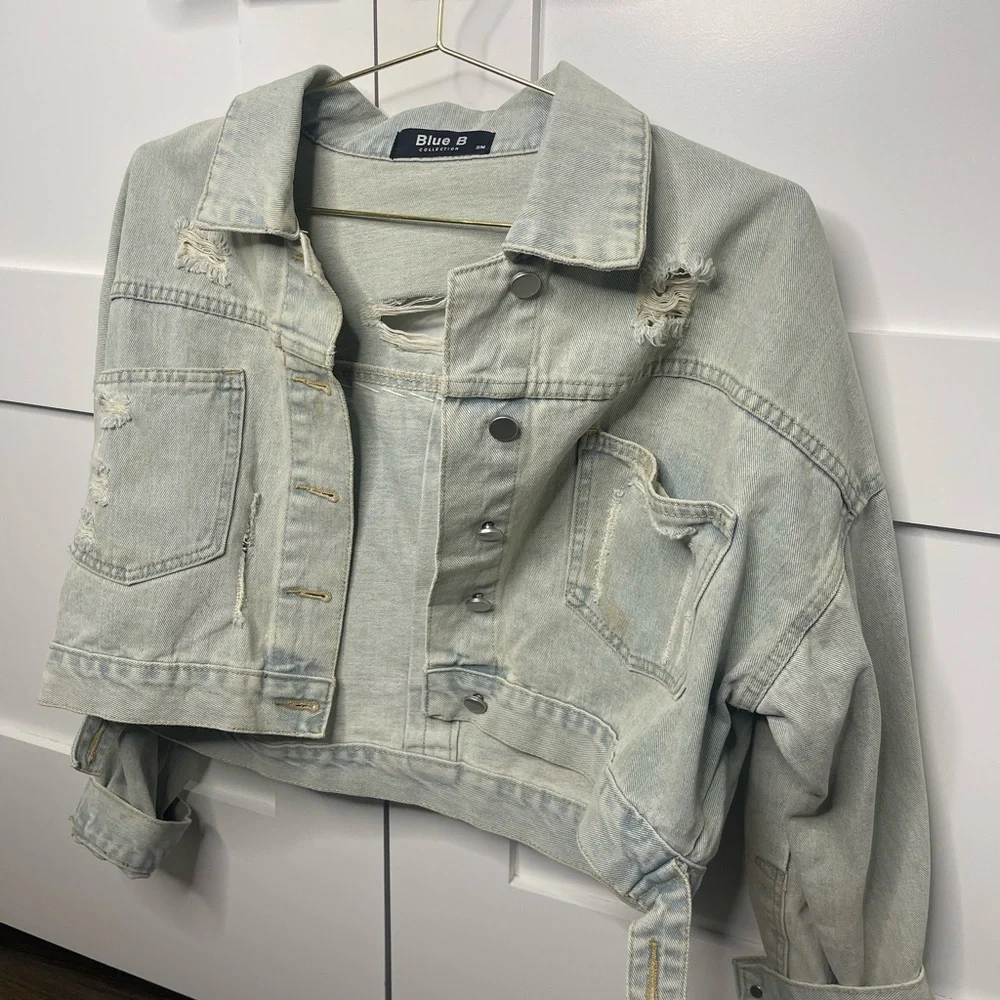 Blue Jean Women's Distressed Light Blue Denim Jacket - Picture 1 of 3